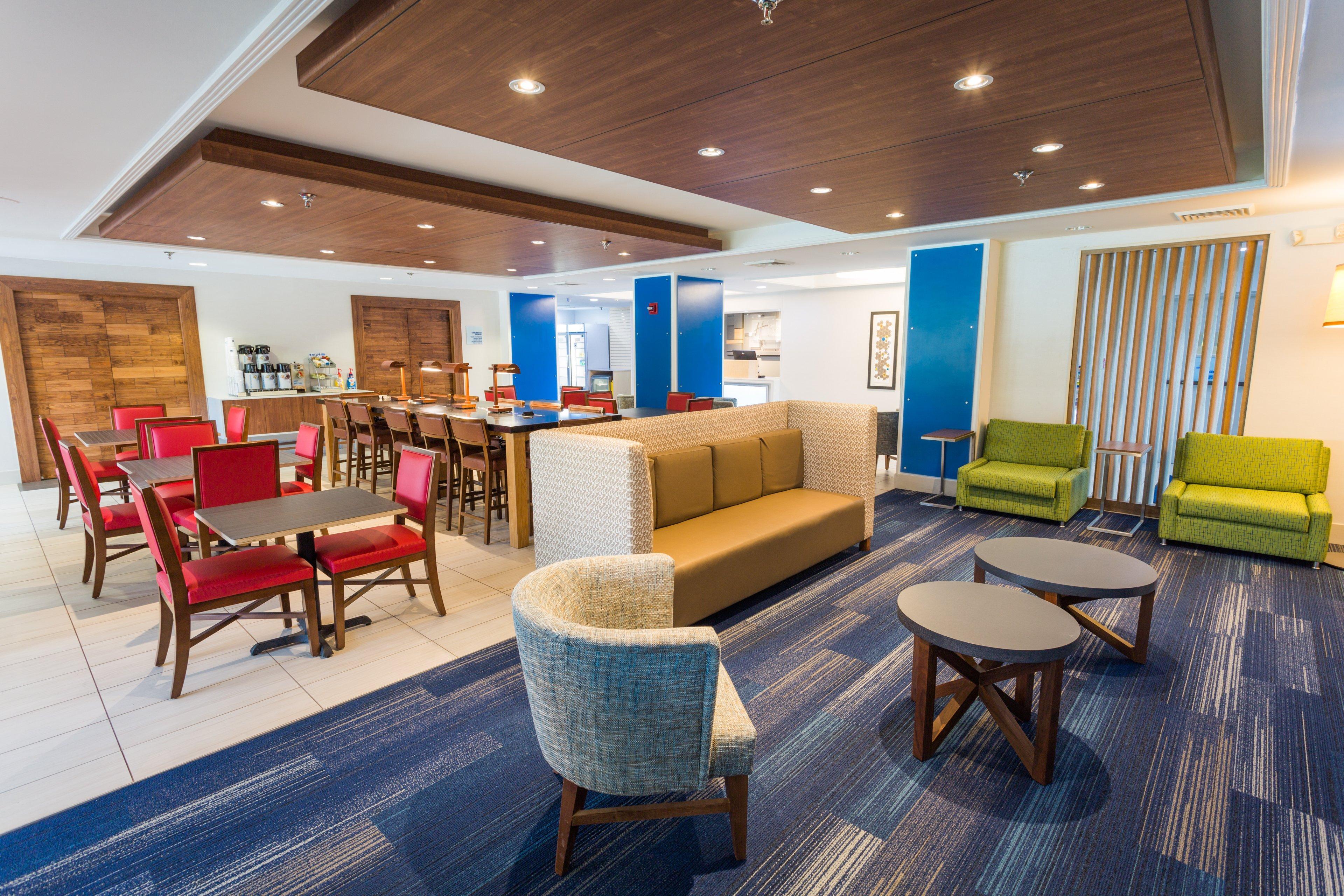 Holiday Inn Express & Suites Wilmington-University Center By Ihg Esterno foto