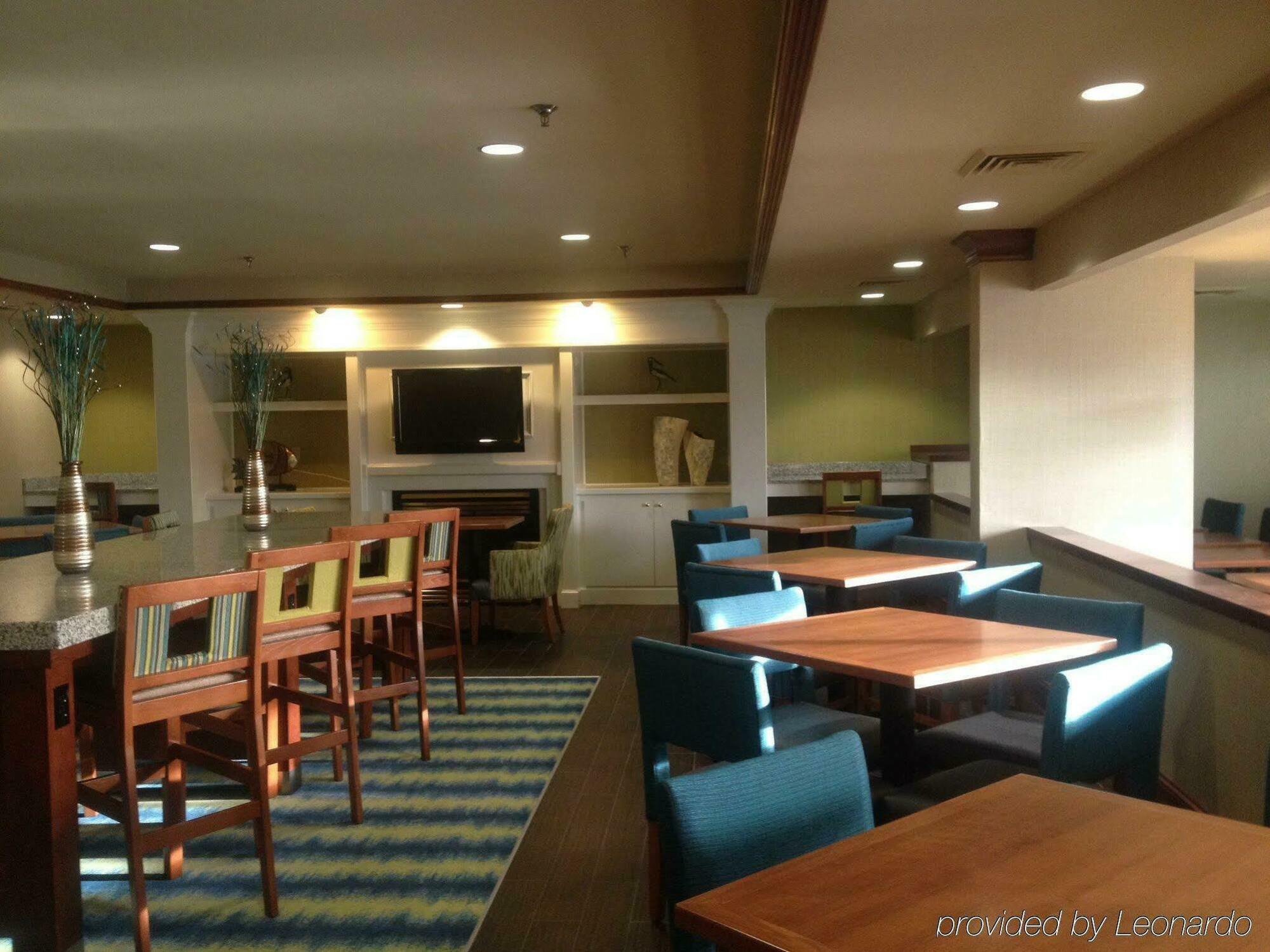 Holiday Inn Express & Suites Wilmington-University Center By Ihg Esterno foto