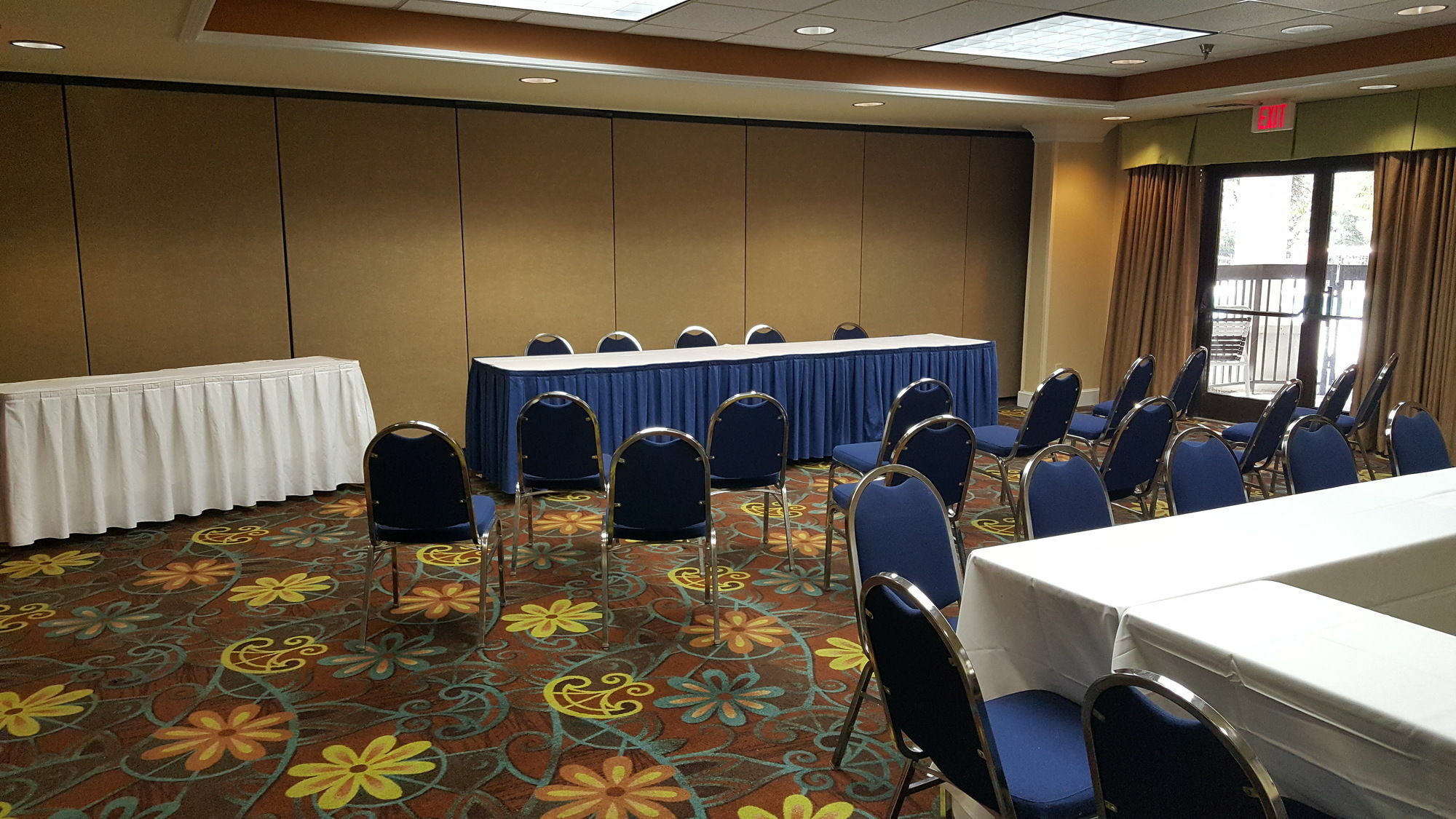 Holiday Inn Express & Suites Wilmington-University Center By Ihg Esterno foto