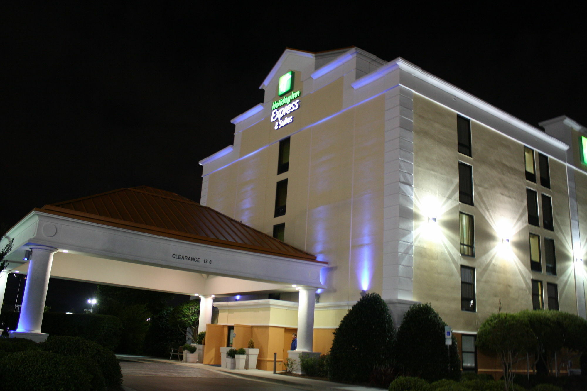 Holiday Inn Express & Suites Wilmington-University Center By Ihg Esterno foto